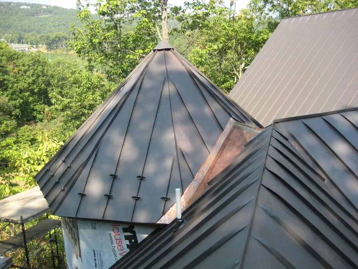 Professional Roof Tarp Installation by Craftsman Roofing in Donnaha